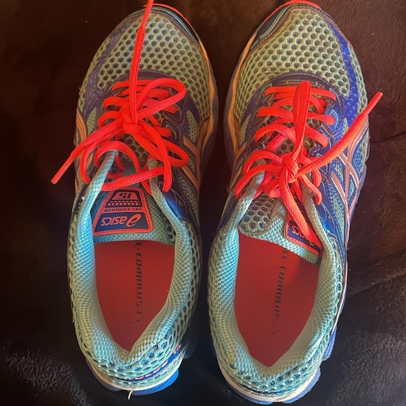 ASICS - Picture 2 of 6